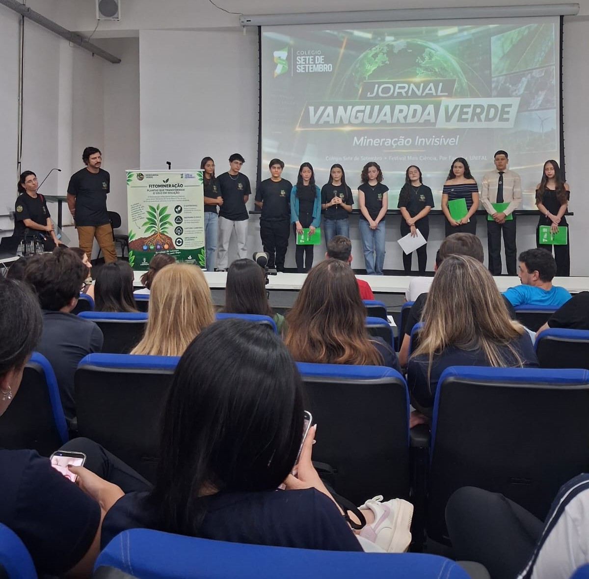 Medalha de Ouro é conquistada em projeto de ciências da UNIFAL/MG
